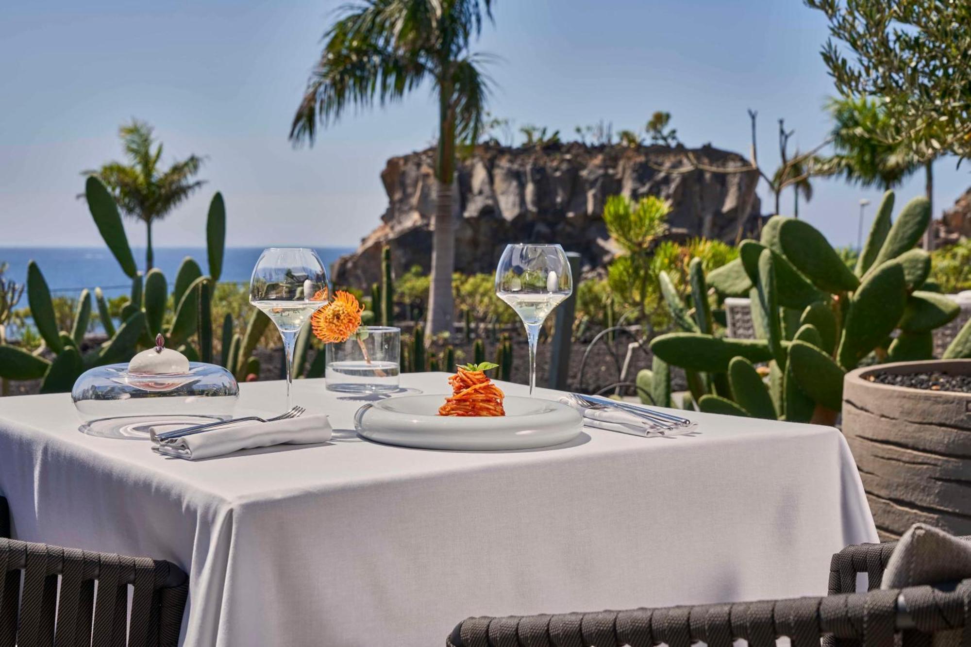 Royal Hideaway Corales Suites (Adults Only) Адехе Екстериор снимка