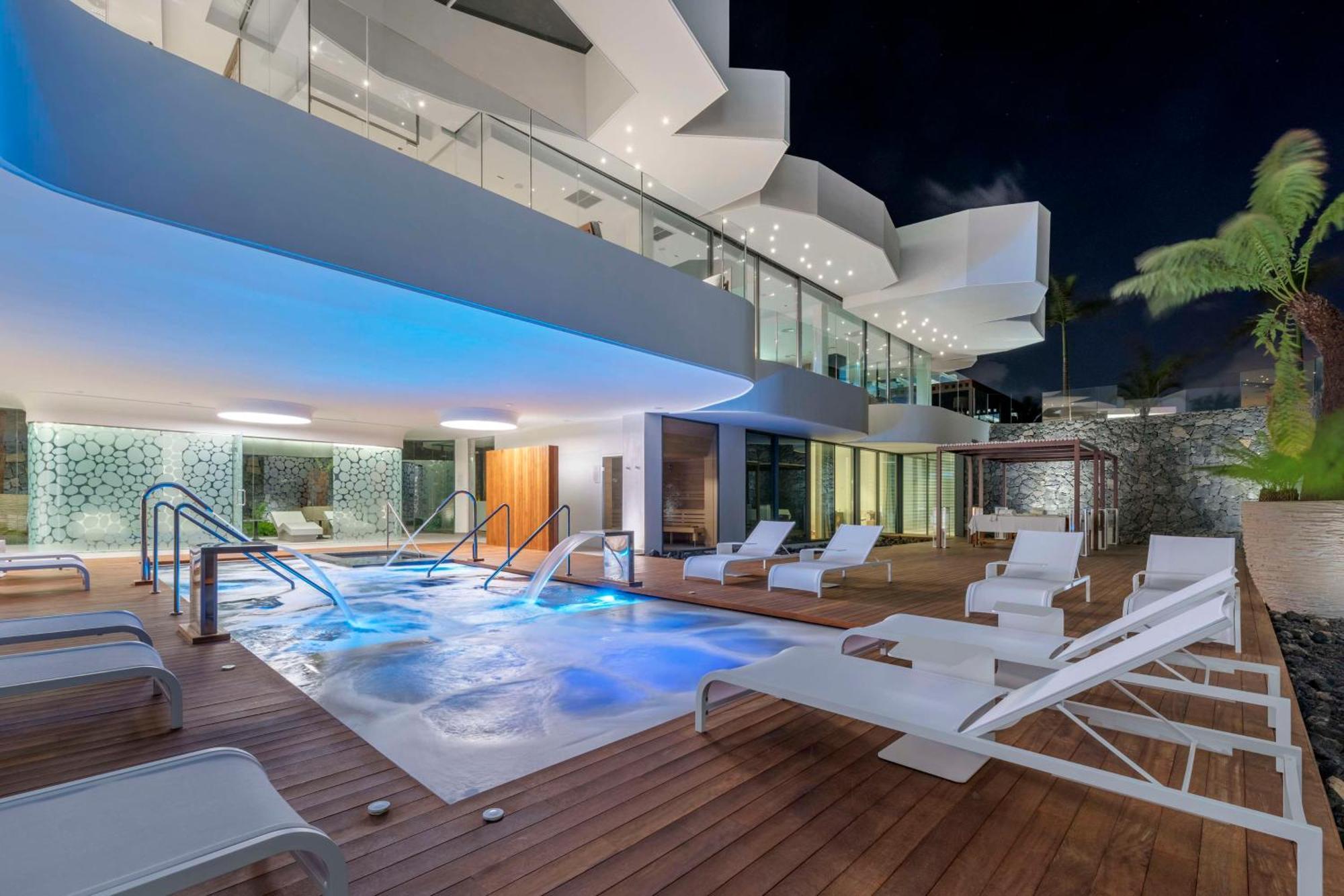 Royal Hideaway Corales Suites (Adults Only) Адехе Екстериор снимка